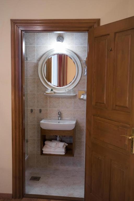 Vinum Hotel Кішкйорйош Номер фото